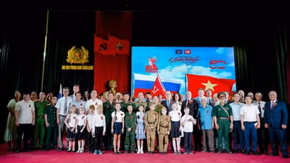 Diễu hành "Binh đoàn bất tử" tri ân các liệt sĩ đã hy sinh vì Tổ quốc và hòa bình thế giới