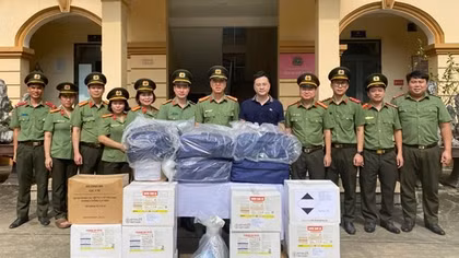Hỗ trợ Bệnh xá Công an tỉnh Thái Nguyên khắc phục hậu quả lũ lụt