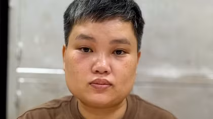 ‎Bắt giữ người phụ nữ, thu hơn 2 kg ma tuý tổng hợp