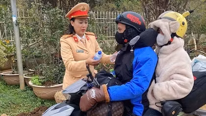Ấm lòng trên đường về quê ăn Tết