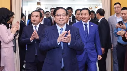 Nông nghiệp vẫn là trụ đỡ nhưng phải số hóa, hiện đại hóa