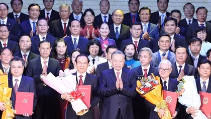 Đội ngũ đã chỉnh tề, hãy vững bước!