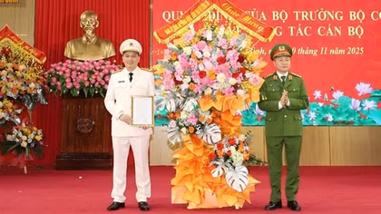 Bộ Công an tổ chức công bố các Quyết định về công tác cán bộ tại Công an tỉnh Ninh Bình