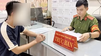 Những màn kịch báo hoang tin