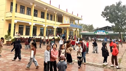 Sau gần một tháng không đến trường, hơn 150 học sinh ở Tân Mỹ đã đi học trở lại