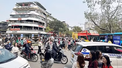 Sống ảo bất chấp, nguy hiểm rình rập