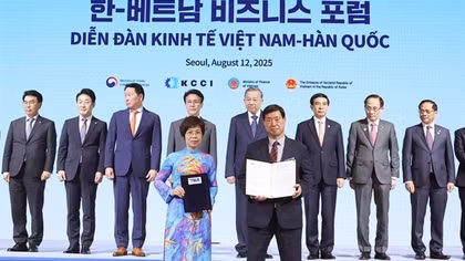 Tổng Bí thư Tô Lâm và Thủ tướng Hàn Quốc chứng kiến Lễ trao thỏa thuận hợp tác