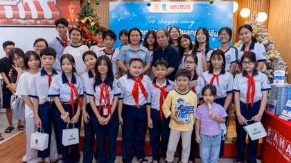 Nhà thơ Nguyễn Quang Thiều chia sẻ cách tạo thói quen đọc sách cho trẻ