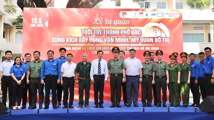 Tuổi trẻ TP Hồ Chí Minh ra quân xây dựng mỹ quan đô thị và góp ý dự thảo Hiến pháp