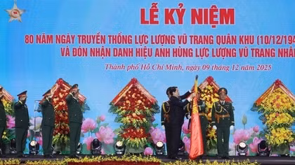 Quân khu 7 kỷ niệm 80 năm Ngày truyền thống và đón nhận danh hiệu Anh hùng LLVTND