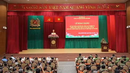 Huấn luyện chuyên sâu nghiệp vụ PCCC và CNCH lực lượng tham gia bảo vệ ANTT ở cơ sở