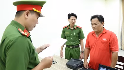 Bắt tạm giam đối tượng lừa đảo chiếm đoạt tài sản