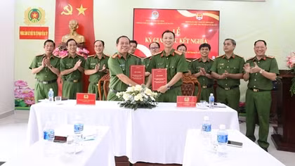 Gắn lý luận với thực tiễn, nâng cao hiệu quả đấu tranh, phòng ngừa tội phạm ma túy