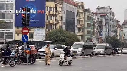 Hà Nội: Rà soát sửa chữa, thay thế hơn 1.200 bộ đèn tín hiệu giao thông