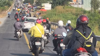 Người dân từ các tỉnh đổ về TP Hồ Chí Minh