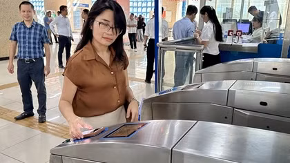 Hỗ trợ tiền vé với hành khách đi metro Cát Linh- Hà Đông bằng định danh cá nhân