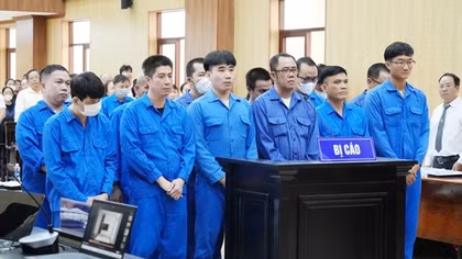 Nhiều cán bộ môi giới, nhận hối lộ để biến hóa đất công