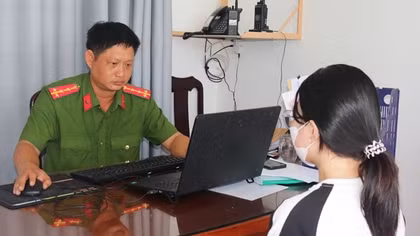 Cô gái ở Đồng Tháp bị lừa mất 150 triệu đồng và bán qua Campuchia