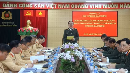 Đoàn khảo sát của Ban Thường vụ Đảng uỷ Công an Trung ương làm việc tại Đảng bộ Cục CSGT