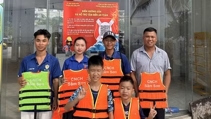 Công an tỉnh Thanh Hoá ra mắt mô hình điểm hỗ trợ tắm biển an toàn