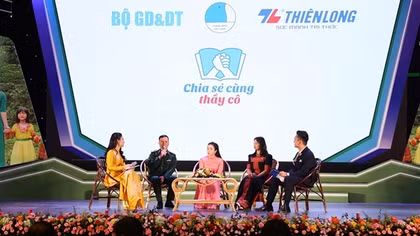 Những thầy giáo mang quân hàm xanh gieo chữ trên bản làng vùng cao