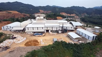 Đường đi của những lô đất hiếm
