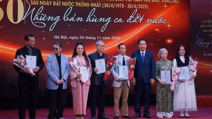 Chờ đợi các tác phẩm "sống mãi với thời gian"