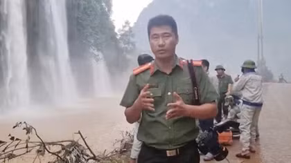 Những phóng viên, chiến sĩ xung kích, tác nghiệp giữa rốn lũ, tâm bão