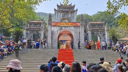 Khai hội đền Bà Triệu năm 2025