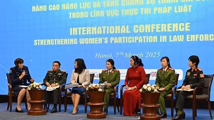 Phụ nữ CAND tỏa sáng bằng trí tuệ, bản lĩnh và lòng nhân ái trong kỷ nguyên mới