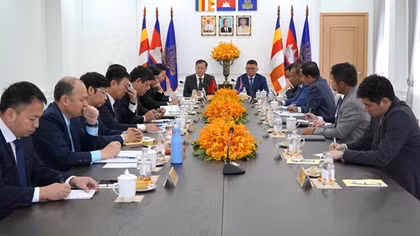 Thứ trưởng Nguyễn Văn Long làm việc với Bộ trưởng cấp cao, Giám đốc Trung tâm quốc gia Công nghệ, Thông tin Campuchia