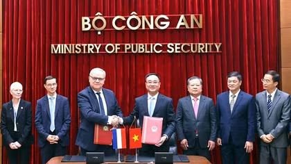 Thúc đẩy hơn nữa hợp tác với các cơ quan thực thi pháp luật Cộng hòa Pháp