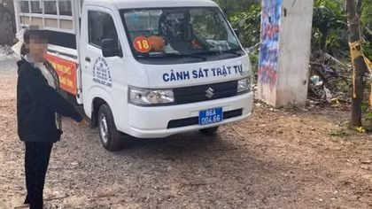 Xôn xao dư luận việc nhóm thiếu nữ tấn công bạn cùng giới bằng công cụ phát tia điện