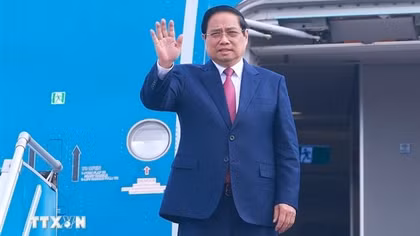 Thủ tướng lên đường tới Lào để đồng chủ trì Kỳ họp lần thứ 48 Uỷ ban liên Chính phủ Việt Nam-Lào