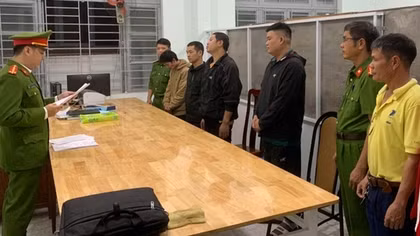 Phạt tù nhóm đối tượng sản xuất giá đỗ ủ hoạt chất cấm