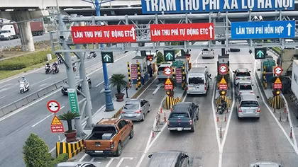 Từ 1/10, lái xe cần có tài khoản giao thông để qua trạm thu phí