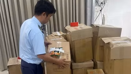 TP Hồ Chí Minh: Phát hiện hơn 1.000 sản phẩm thực phẩm “ba không”