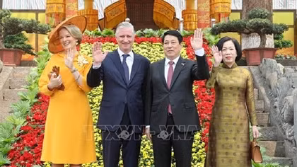 Chủ tịch nước Lương Cường và Nhà Vua Philippe tham quan Hoàng thành Thăng Long