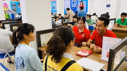 Nhiều cơ hội việc làm cho người lao động dịp cuối năm