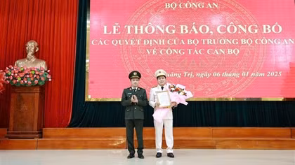 Công bố quyết định bổ nhiệm Giám đốc Công an tỉnh Quảng Trị
