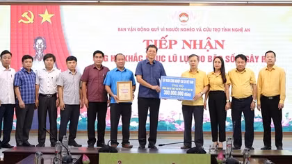 VRG hỗ trợ gần 1 tỷ đồng cho đồng bào và người lao động bị ảnh hưởng bão lũ