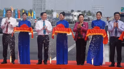 Khánh thành, khởi công loạt dự án giao thông trọng điểm ở miền Tây