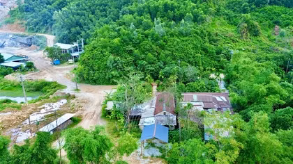 Khẩn trương di dời, tái định cư cho người dân ở vùng sạt lở núi Phú Gia