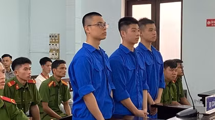 Rủ nhau vào bar “bay lắc”, 3 anh em ruột cùng lĩnh án tù