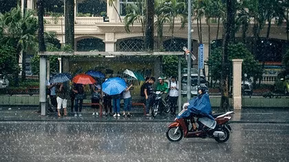 Cả nước nhiều nơi mưa rất to, Hà Nội trời mát