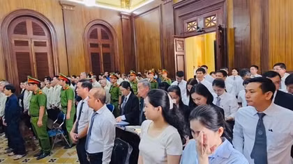 "Ngó lơ" cho doanh nghiệp, 6 cán bộ hải quan bị đề nghị mức án từ 7 -9 năm tù