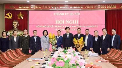 Biệt phái Thiếu tướng Nguyễn Thành Long giữ chức Chánh Văn phòng Thành uỷ Hà Nội