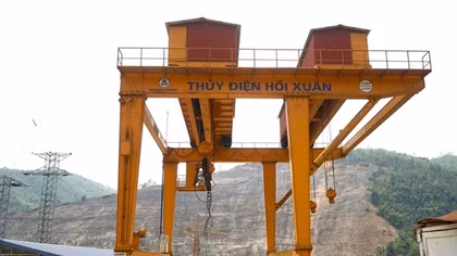 Thuỷ điện Hồi Xuân “chết đuối gần bờ”