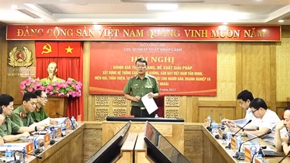 Xây dựng hệ thống cảng hàng không, sân bay Việt Nam văn minh, hiện đại,