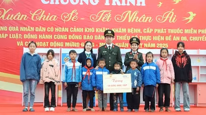 Đầm ấm chương trình “Xuân chia sẻ - Tết nhân ái”